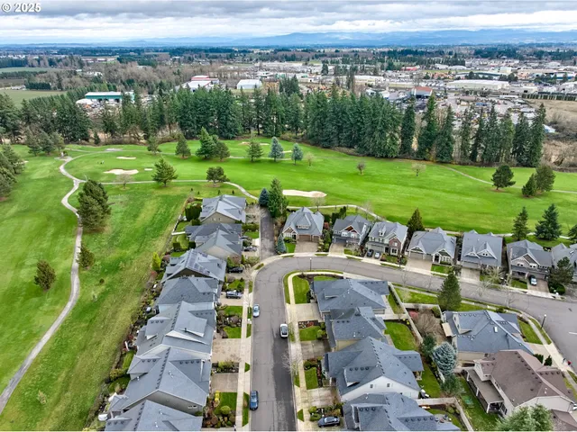 $674,900 | 429 Turnberry Avenue, Woodburn, OR 97071