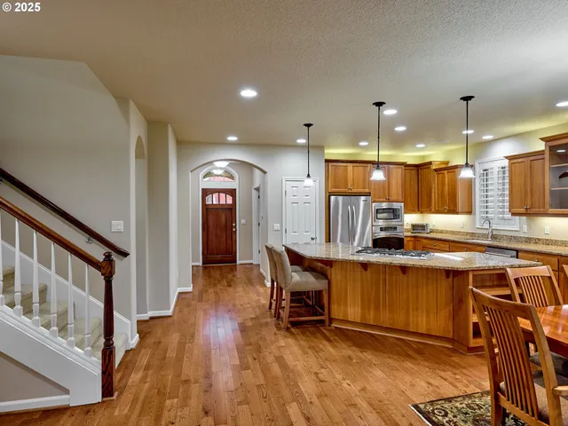 $674,900 | 429 Turnberry Avenue, Woodburn, OR 97071