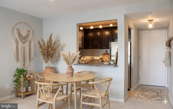 $1,490 | 3100 South Manchester Street, Unit 907, Falls Church, VA 22044