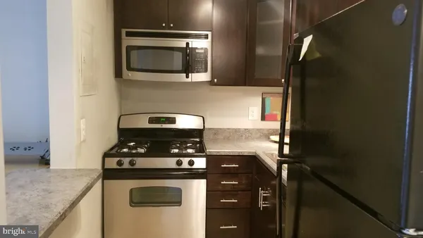$1,490 | 3100 South Manchester Street, Unit 907, Falls Church, VA 22044