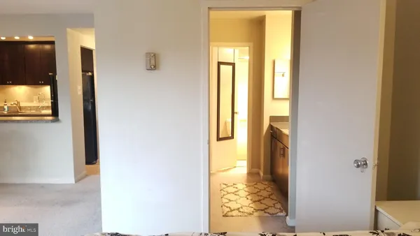 $1,490 | 3100 South Manchester Street, Unit 907, Falls Church, VA 22044