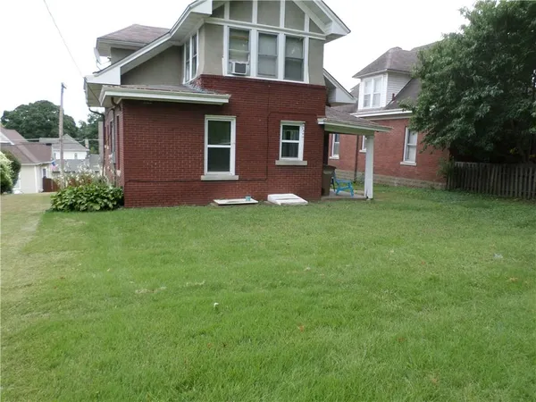 $118,500 | 417 North 10th Street, Atchison, KS 66002