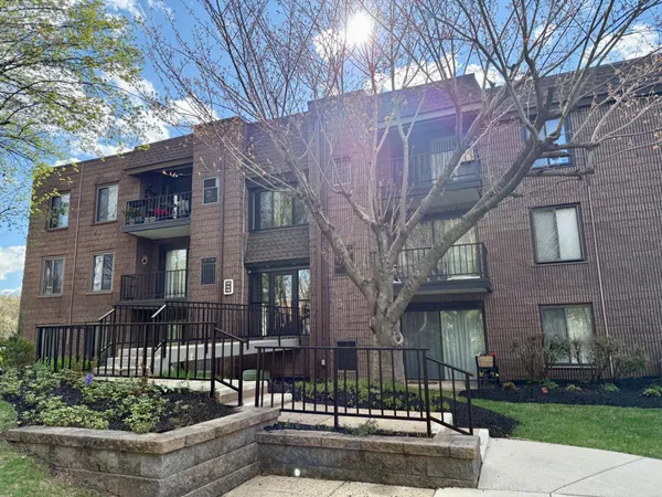 $299,999 | 15 Oakridge Drive, Langhorne, PA 19047