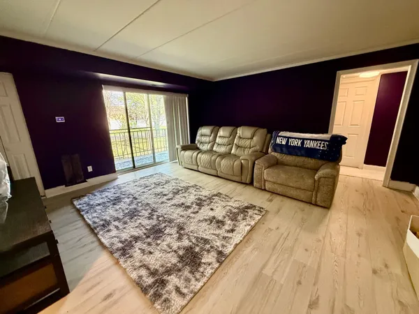 $299,999 | 15 Oakridge Drive, Langhorne, PA 19047