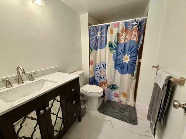 $299,999 | 15 Oakridge Drive, Langhorne, PA 19047