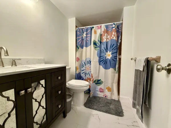 $299,999 | 15 Oakridge Drive, Langhorne, PA 19047