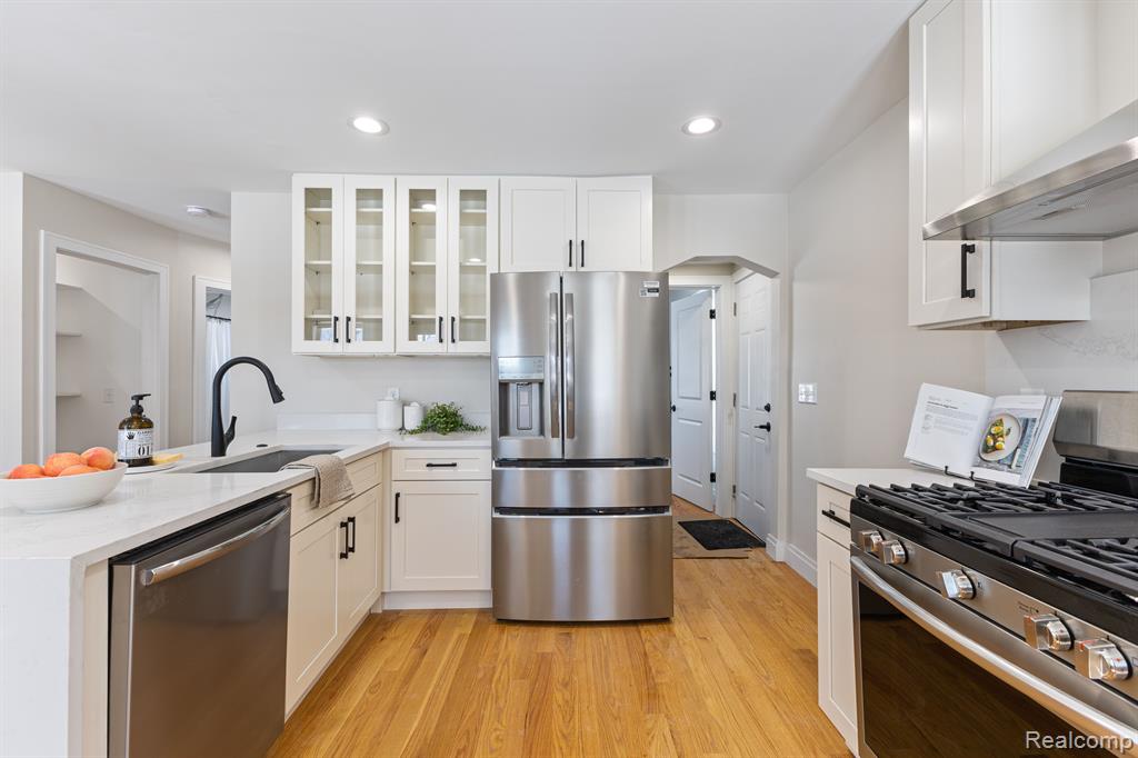 3518 Normandy Road Royal Oak, MI 48073 - Photo 16 of 45