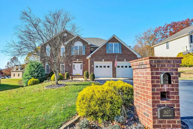 $649,950 | 1607 Innsbrooke Drive, Salem, VA 24153