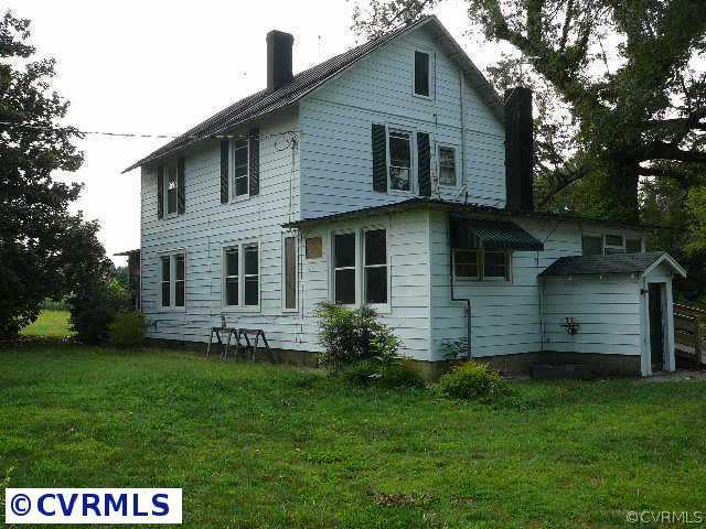8483 McClellan Road Mechanicsville, VA 23111 - Photo 1 of 5 Exterior Front - View of this country farm house