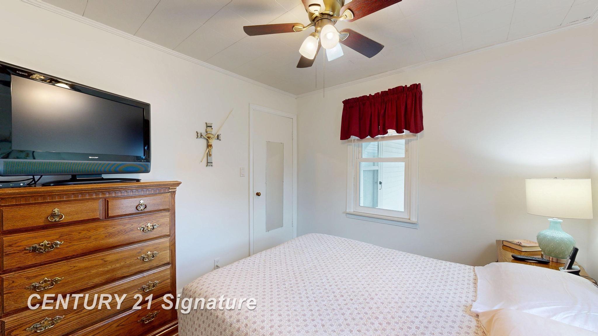 6123 East River Road Flushing, MI 48433 - Photo 24 of 39 50193708-e40ba943-99f4-4174-91fa-e614501ffdb0.JPG