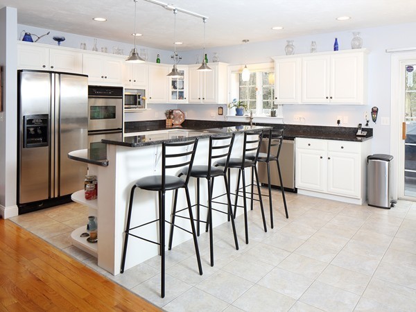 275 Olde Forge Road Hanover, MA 02339 - Photo 3 of 25 Gallery Image 3