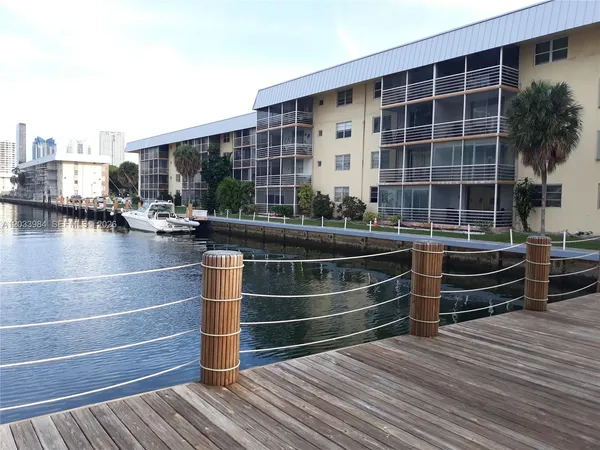 $1,550 | 3551 Northeast 169th Street, Unit 110A, North Miami Beach, FL 33160