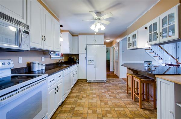 8 Spring Street Hopkinton, MA 01748 - Photo 12 of 30