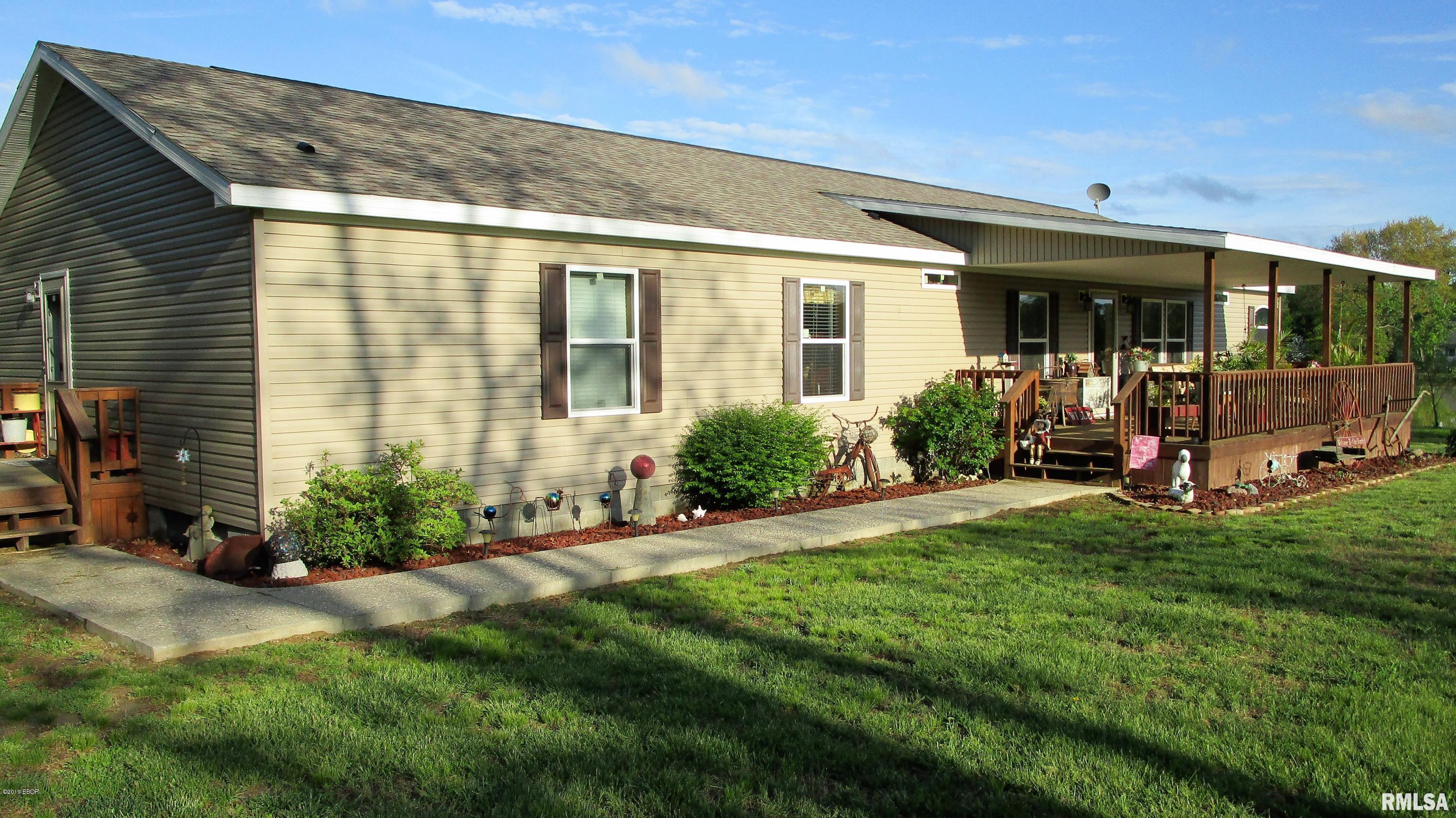 107 Hemlock Lane Flora, IL 62839 - Photo 14 of 50 Gallery Image 14