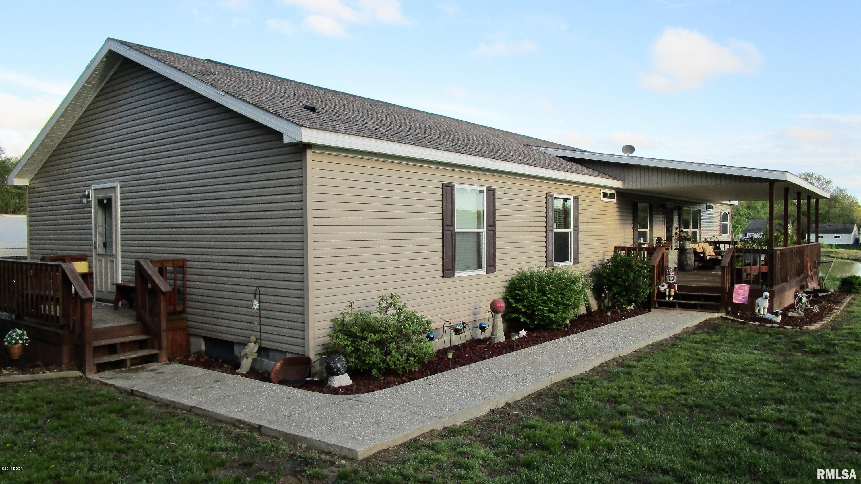 107 Hemlock Lane Flora, IL 62839 - Photo 17 of 50 Gallery Image 17