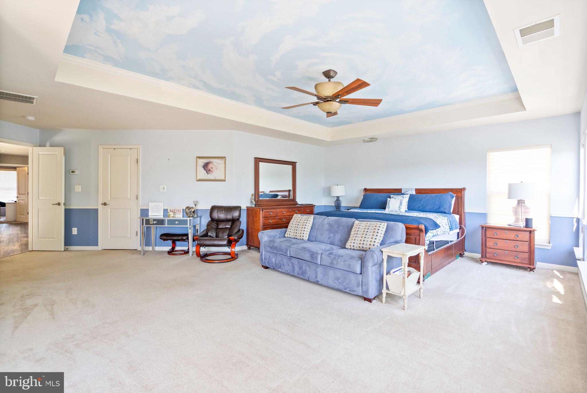 42702 Explorer Drive Brambleton, VA 20148 - Photo 23 of 62 Lots of space!