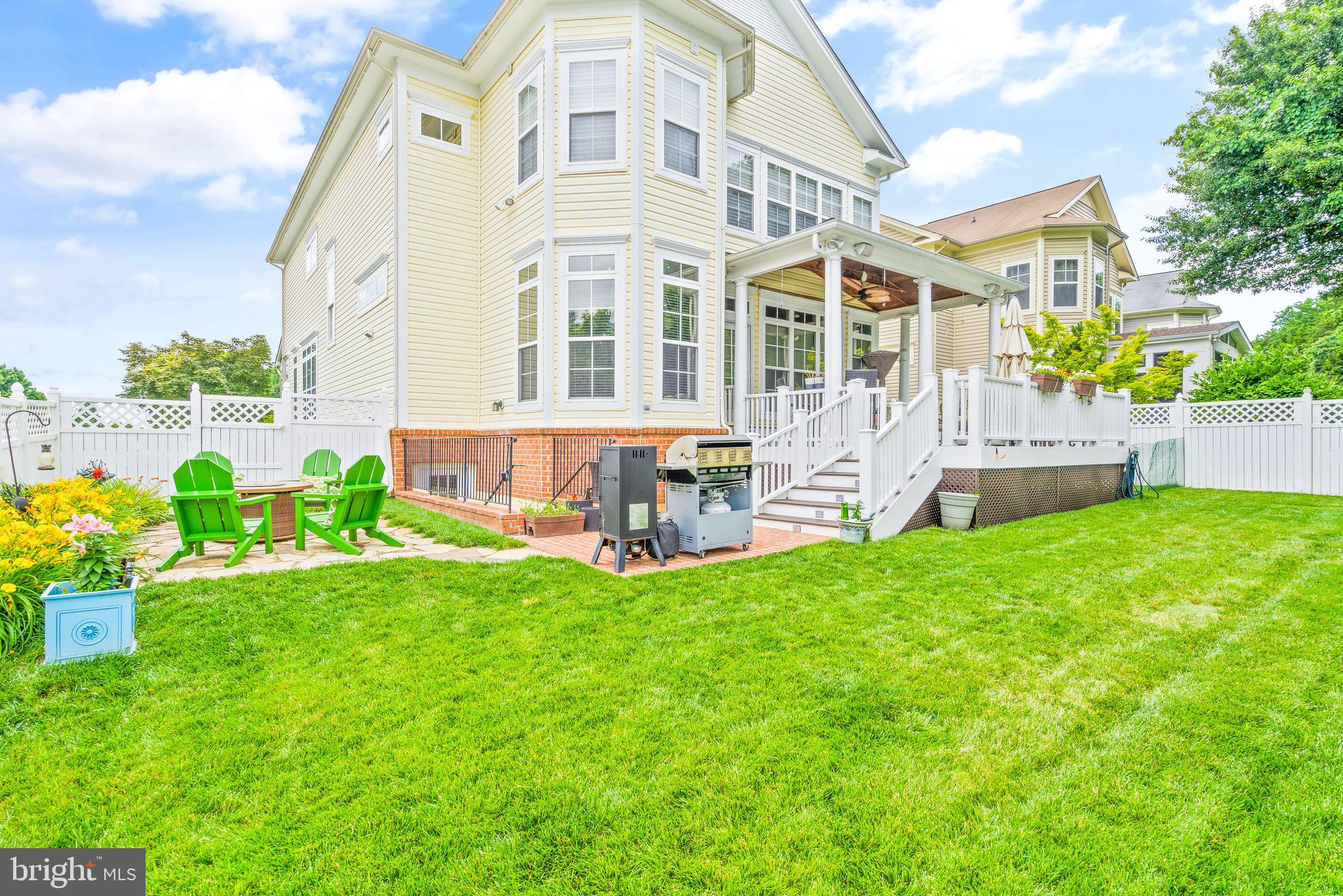 42702 Explorer Drive Brambleton, VA 20148 - Photo 49 of 62 Backyard