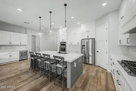 $1,047,500 | 24011 North 24th Place, Phoenix, AZ 85024