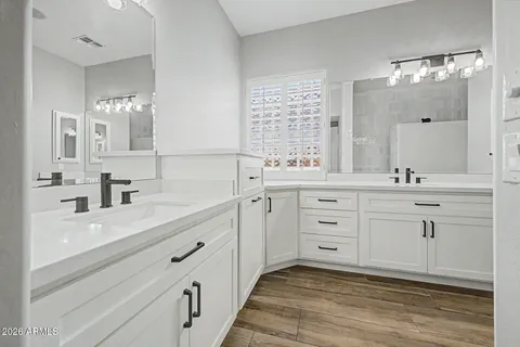 $1,047,500 | 24011 North 24th Place, Phoenix, AZ 85024