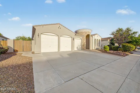 $1,047,500 | 24011 North 24th Place, Phoenix, AZ 85024
