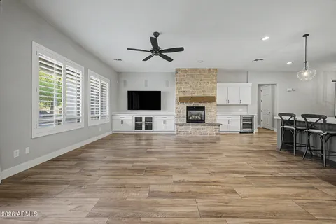 $1,047,500 | 24011 North 24th Place, Phoenix, AZ 85024