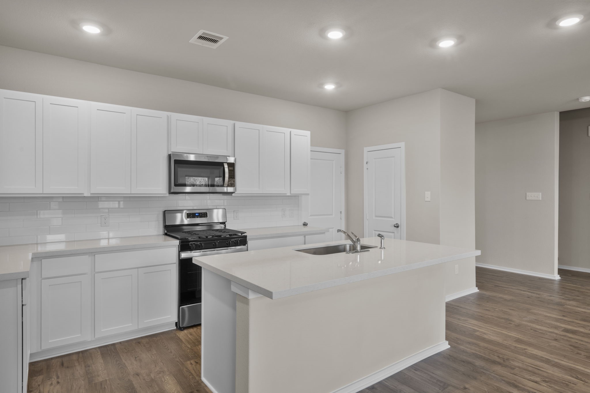12320 Ridge Top Drive Conroe, TX 77304 - Photo 5 of 31
