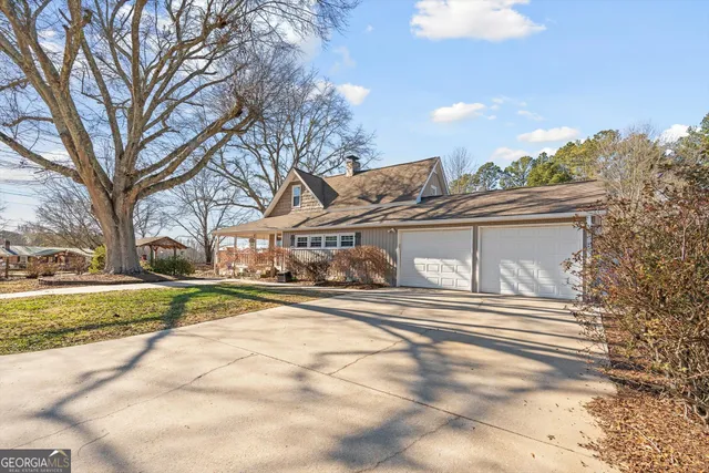 a view of a backyard of a house