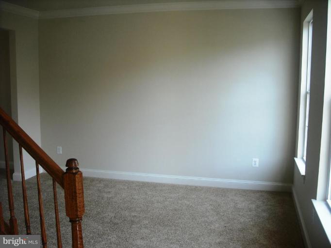 7611 Delmore Road Severn, MD 21144 - Photo 3 of 23 Living Room