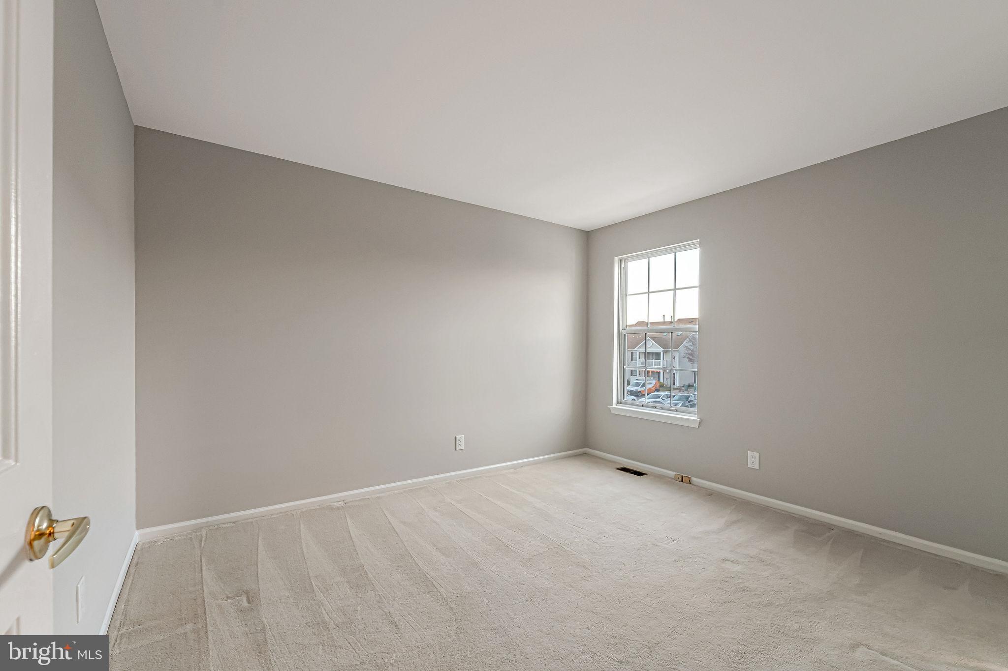 4401 Aberdeen Lane Blackwood, NJ 08012 - Photo 20 of 29 an empty room with windows