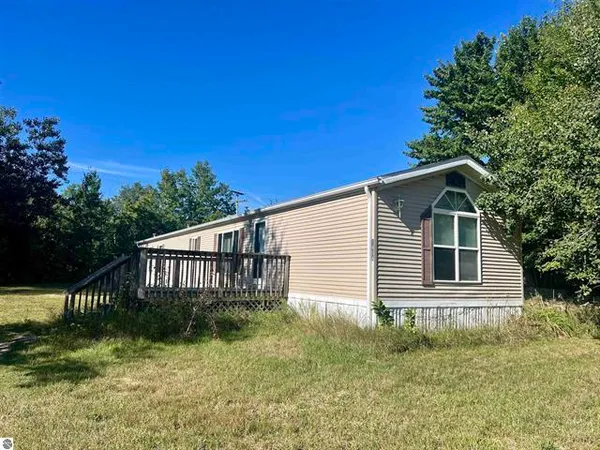 $159,900 | 1404 Taxiway Delta, Lake City, MI 49651