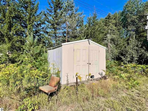 $159,900 | 1404 Taxiway Delta, Lake City, MI 49651