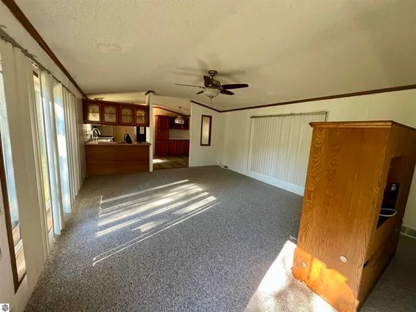 $159,900 | 1404 Taxiway Delta, Lake City, MI 49651