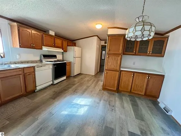 $159,900 | 1404 Taxiway Delta, Lake City, MI 49651
