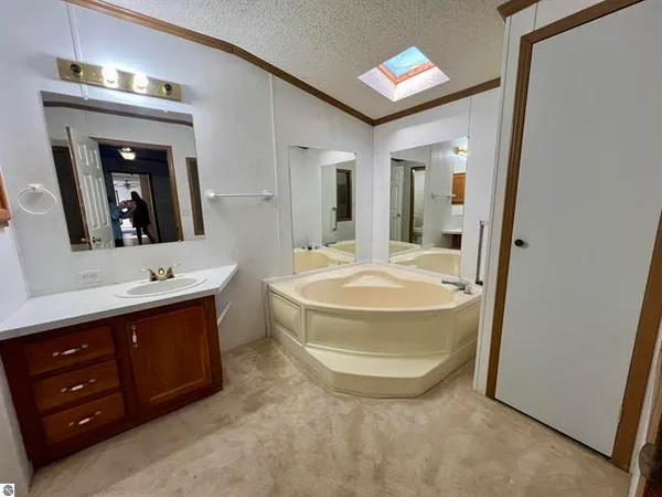 $159,900 | 1404 Taxiway Delta, Lake City, MI 49651