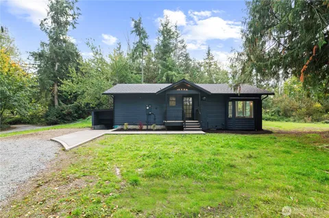 $799,950 | 940 South Hoppy Trail Way, Camano Island, WA 98282