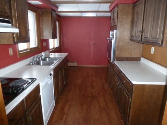 1719 East Tyler Road Hart, MI 49420 - Photo 2 of 16 4-Kitchen-Upper Level