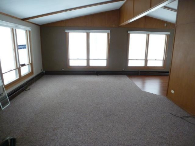 1719 East Tyler Road Hart, MI 49420 - Photo 5 of 16 7-Living Room-Upper Level