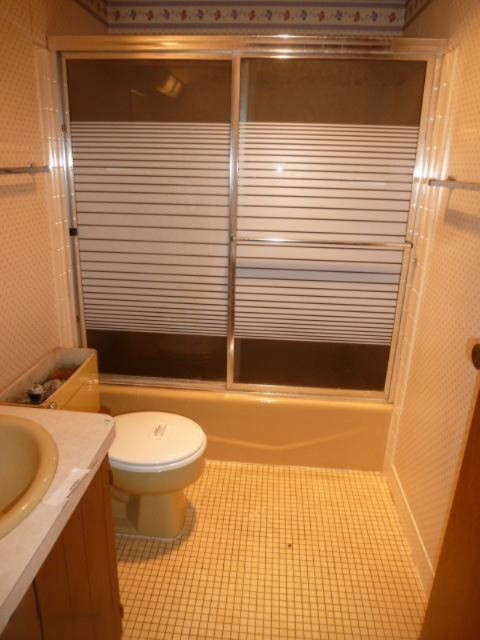 1719 East Tyler Road Hart, MI 49420 - Photo 9 of 16 11a-Bathroom 1 - Upper Level