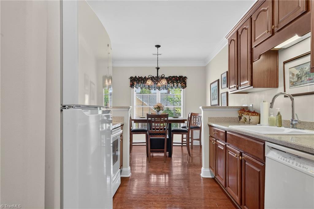 522 College Road, Unit 207 Greensboro, NC 27410 - Photo 29 of 34
