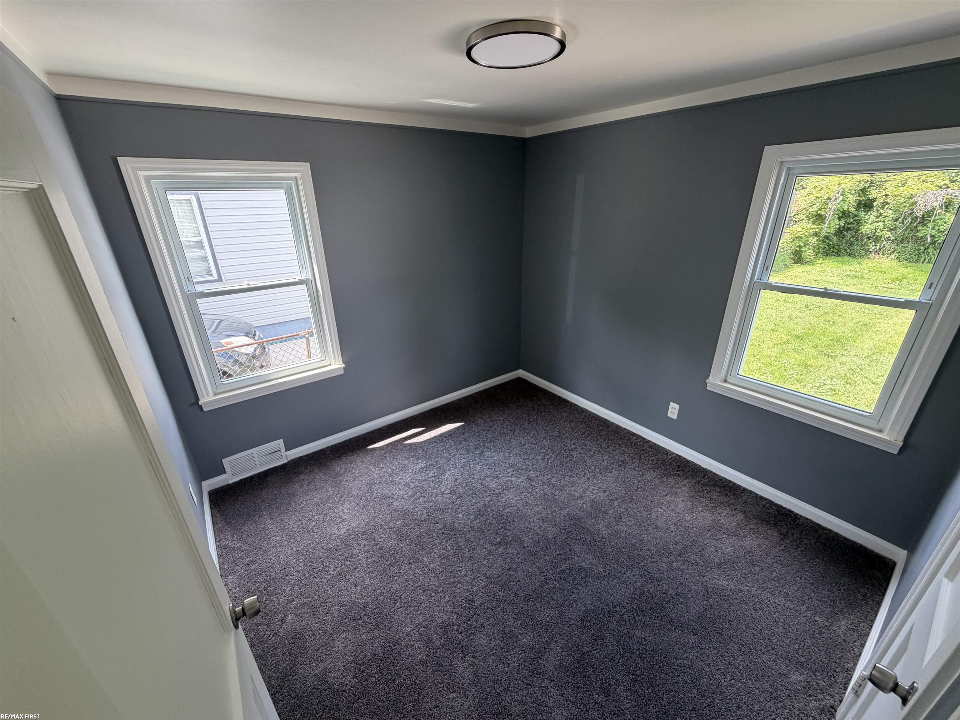 22829 Normandy Avenue Eastpointe, MI 48021 - Photo 14 of 35