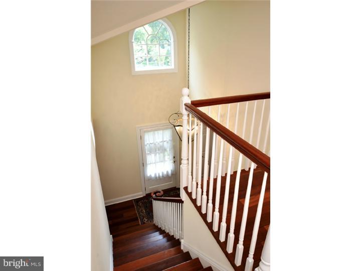 487 Glenwyth Road Wayne, PA 19087 - Photo 4 of 25