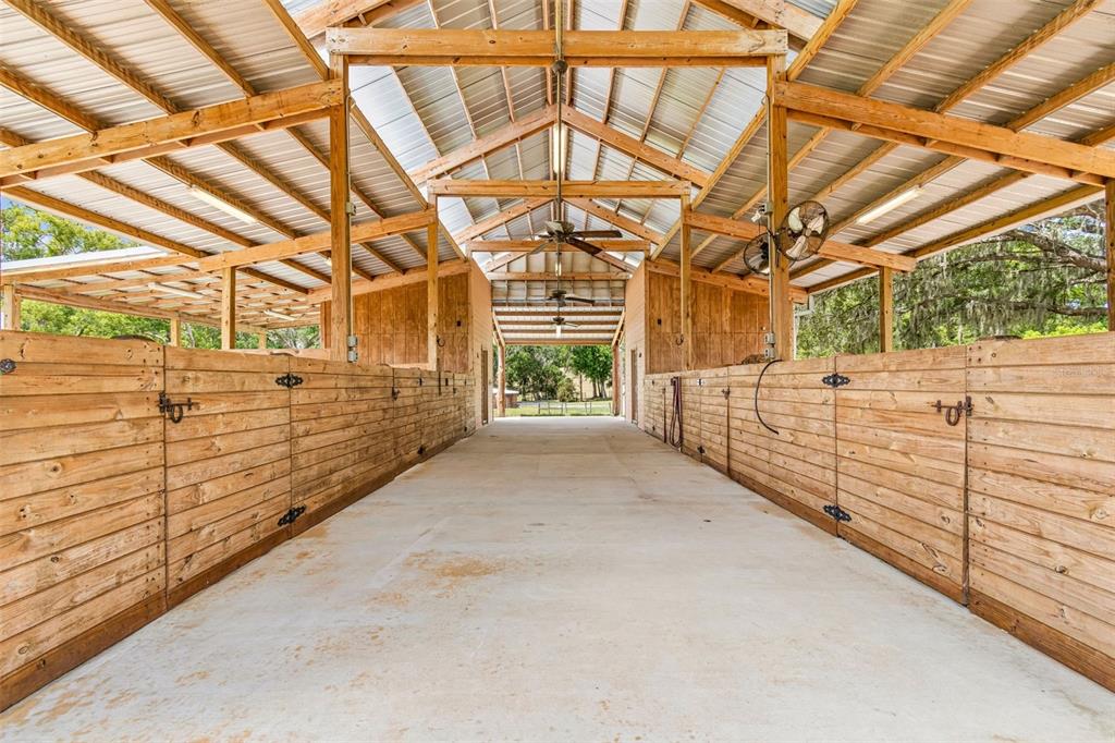 17345 Sweetwater Road Dade City, FL 33523 - Photo 23 of 77