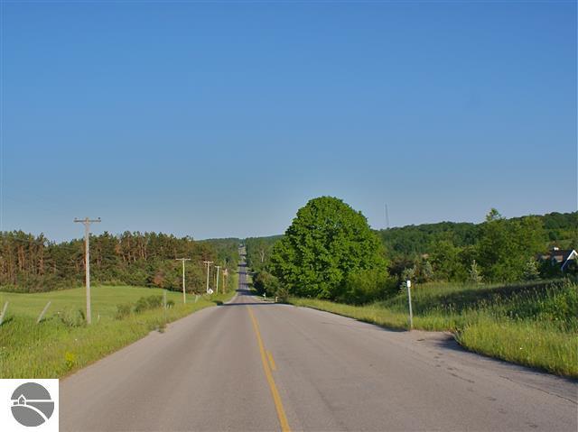 4950 South Schomberg Road Cedar, MI 49621 - Photo 25 of 35 1748123-25.JPG