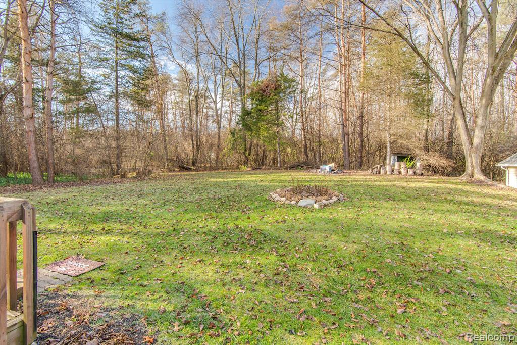 9798 Mcgregor Road Pinckney, MI 48169 - Photo 5 of 20