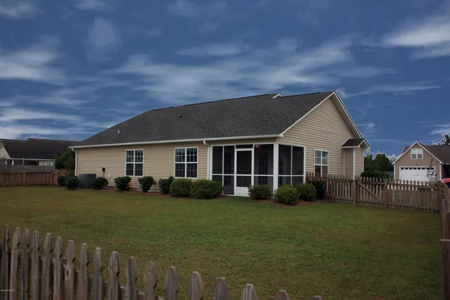 $2,300 | 7345 Walking Horse Court, Wilmington, NC 28411