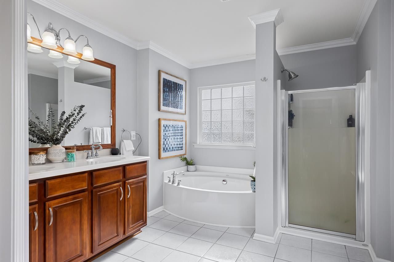 2836 Roundleaf Court Raleigh, NC 27604 - Photo 23 of 39 Master Bath/Spa