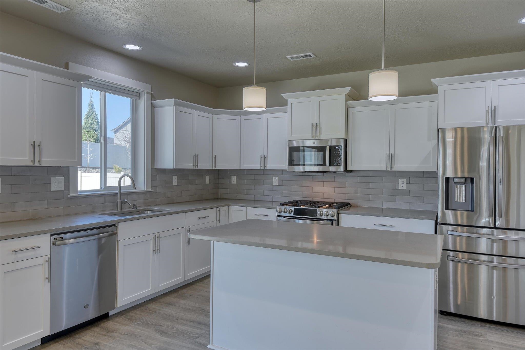 1810 Rivista Street Spokane Valley, WA 99016 - Photo 7 of 50
