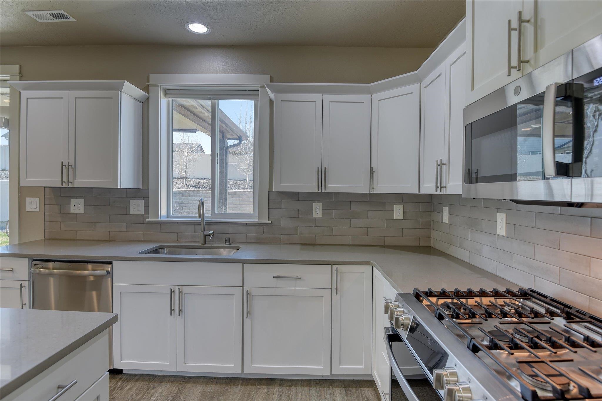 1810 Rivista Street Spokane Valley, WA 99016 - Photo 10 of 50