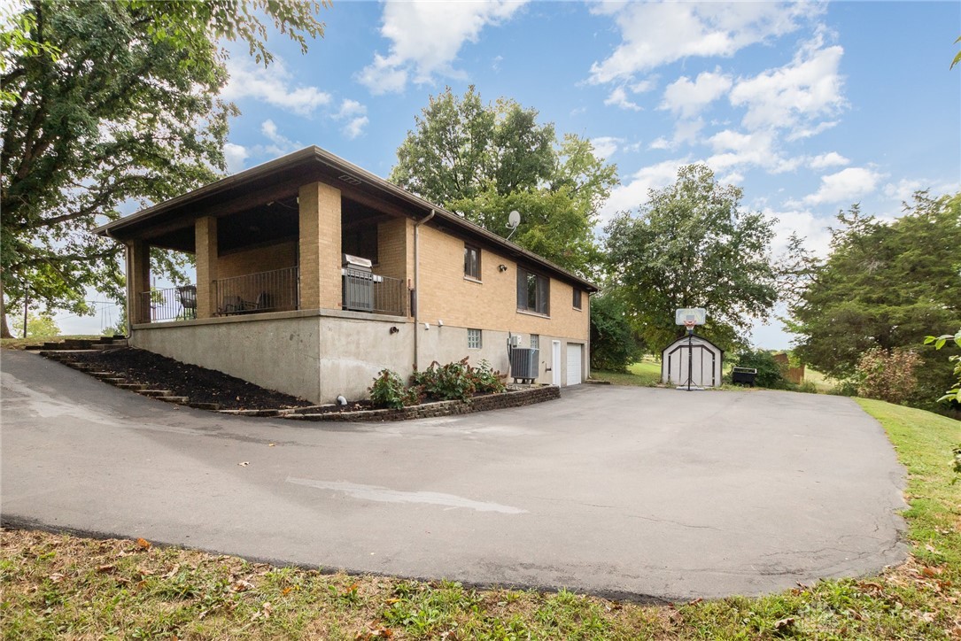 6716 Springdale Road Cincinnati, OH 45247 - Photo 24 of 31