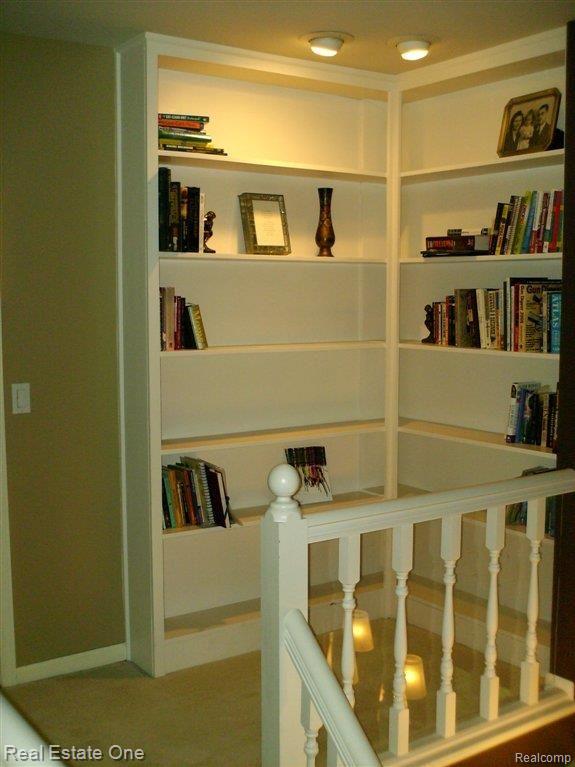 2291 Chippenham Chase Rochester, MI 48306 - Photo 17 of 30 Reading Nook